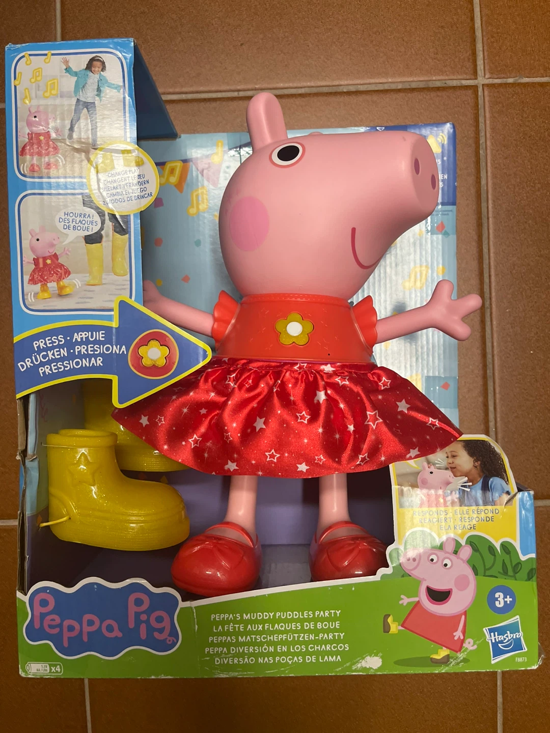 Peppa Muddy Puddles Party Singing and Dancing Doll French