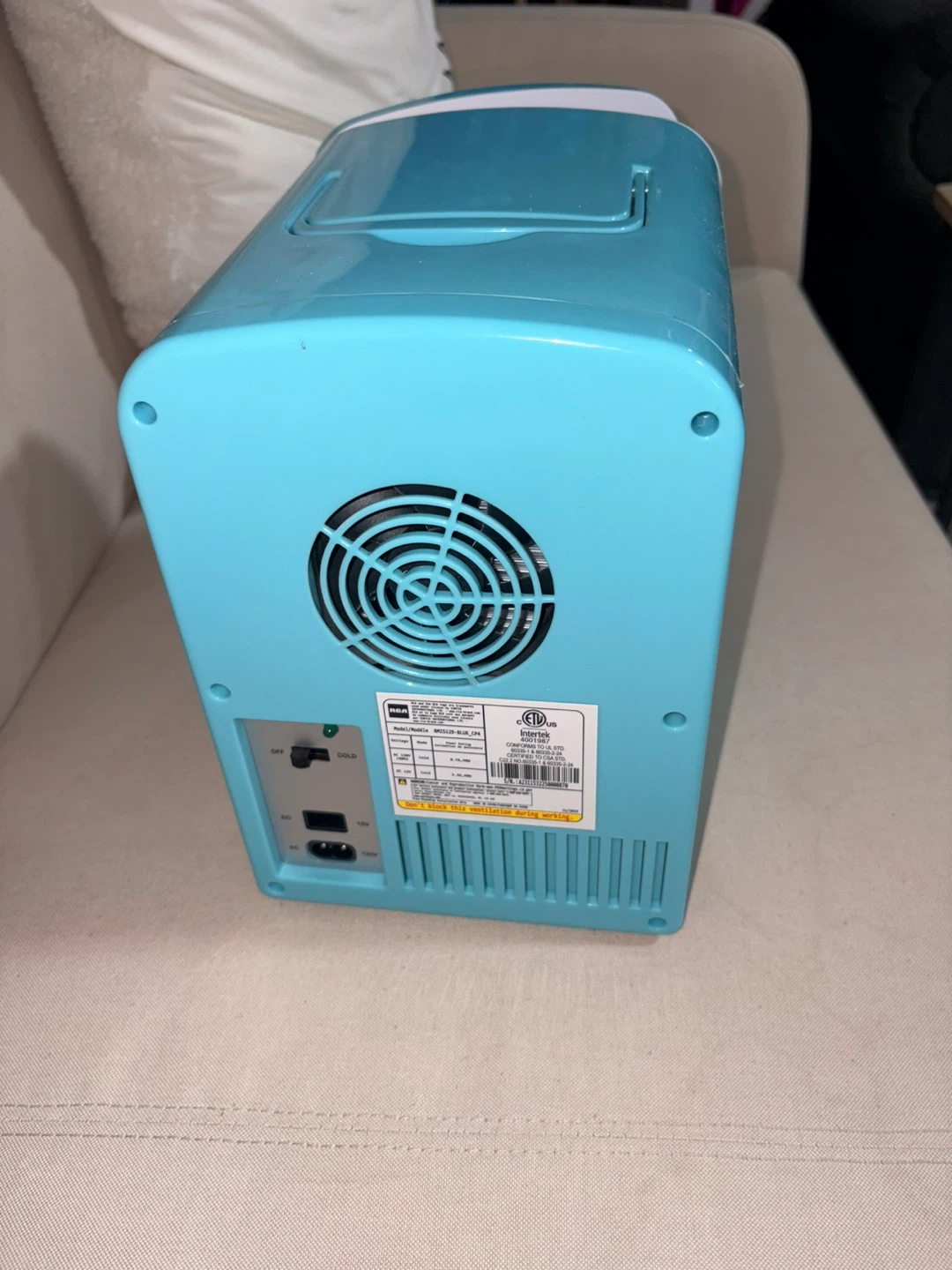RCA Mini Fridge - photo 3