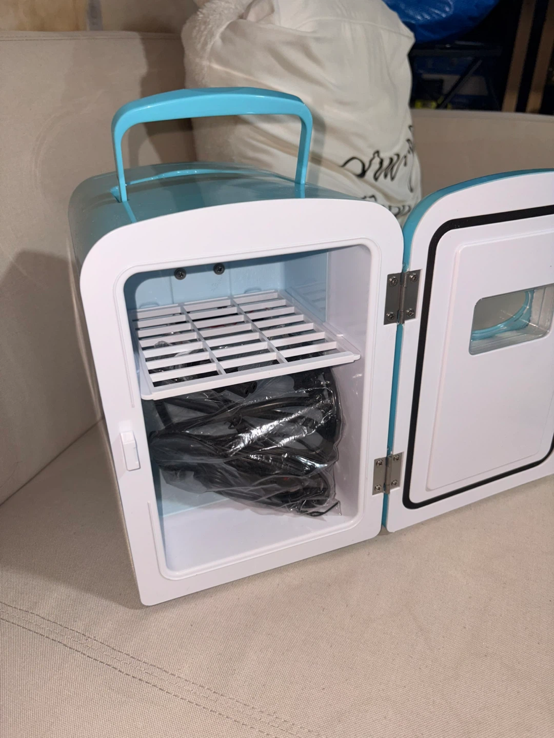 RCA Mini Fridge - photo 2