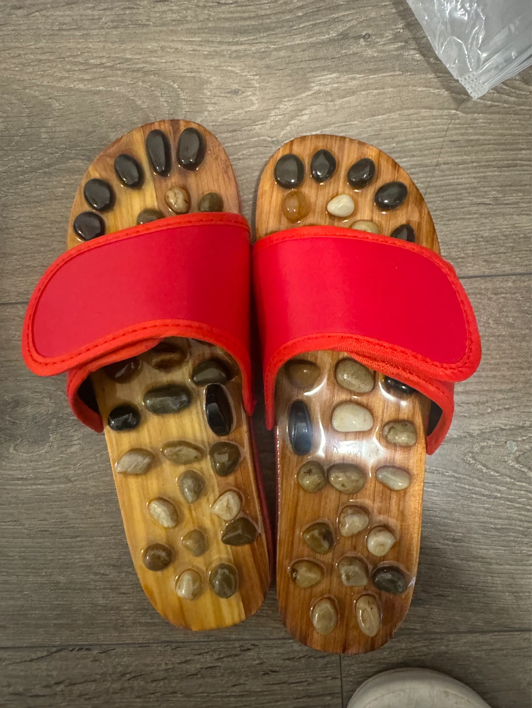 Massage Slippers with Pebble Insole