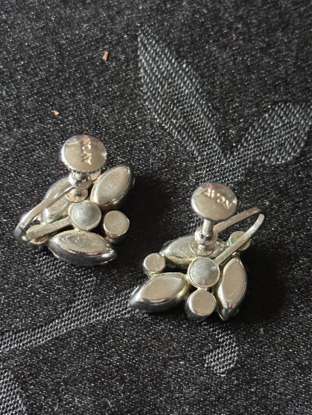 Vintage Avon Blue Rhinestone Screw back Earrings - photo 3