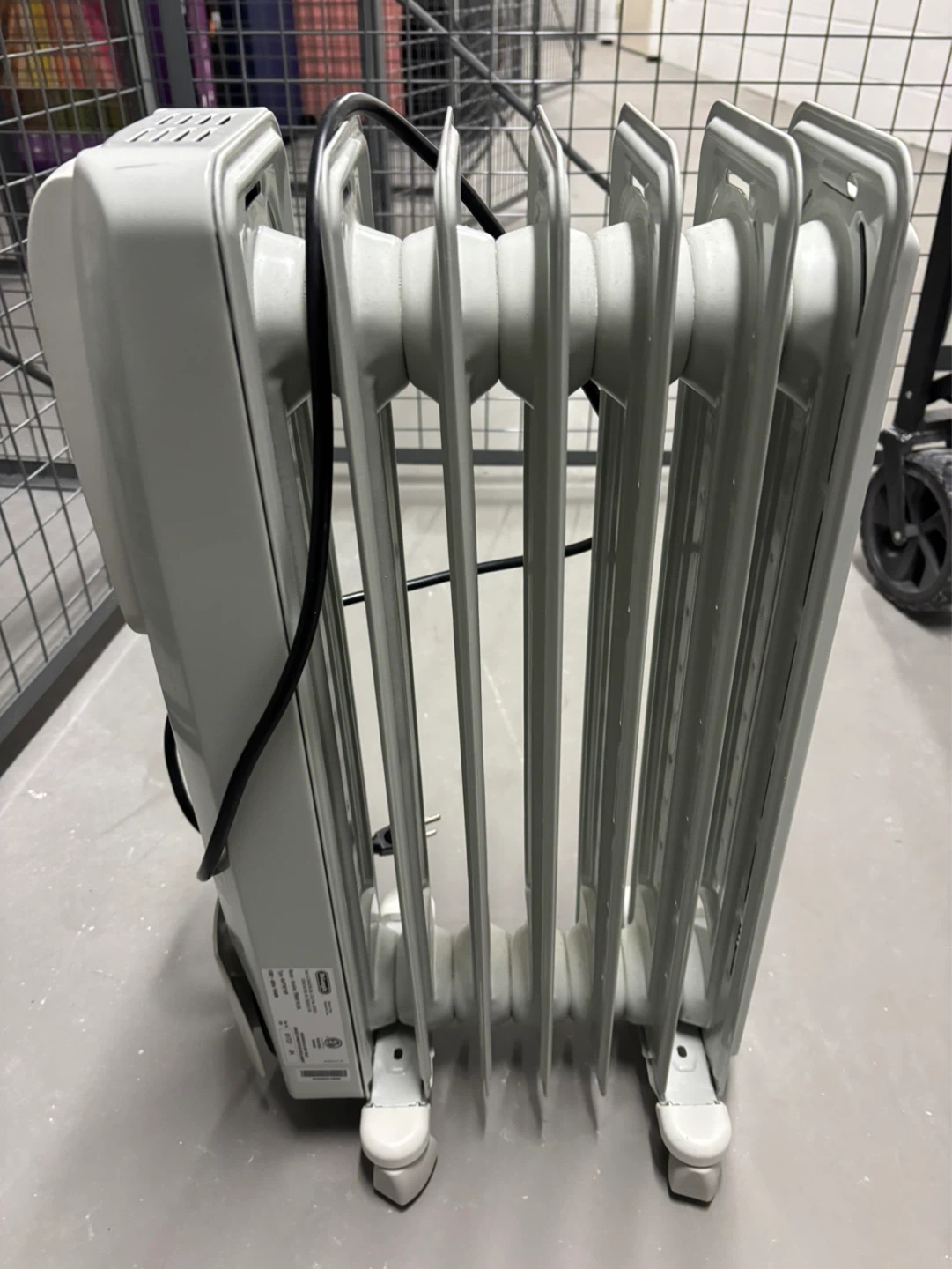 DeLonghi Safe Heat Oil-Filled Radiator Heater - photo 2