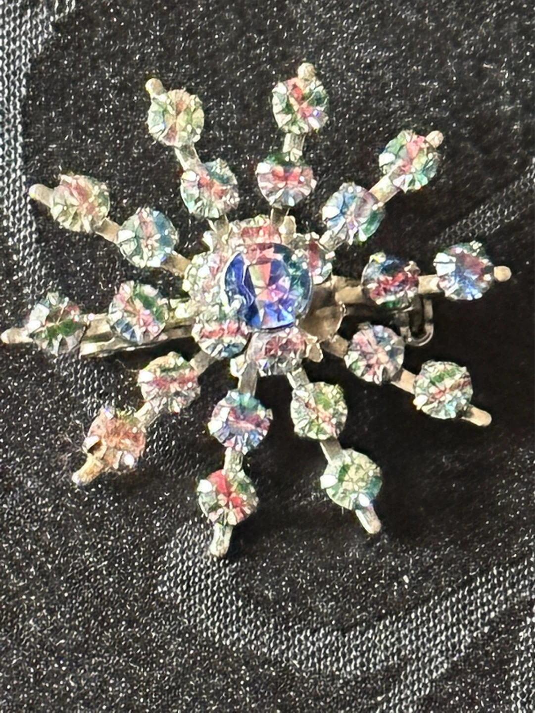 vintage iridescence snowflake brooch - photo 4