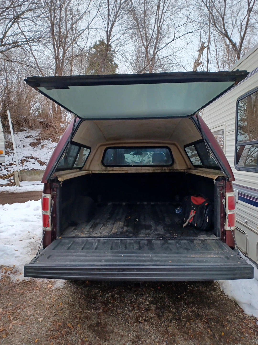 Ford F-150 Truck Cap - photo 4