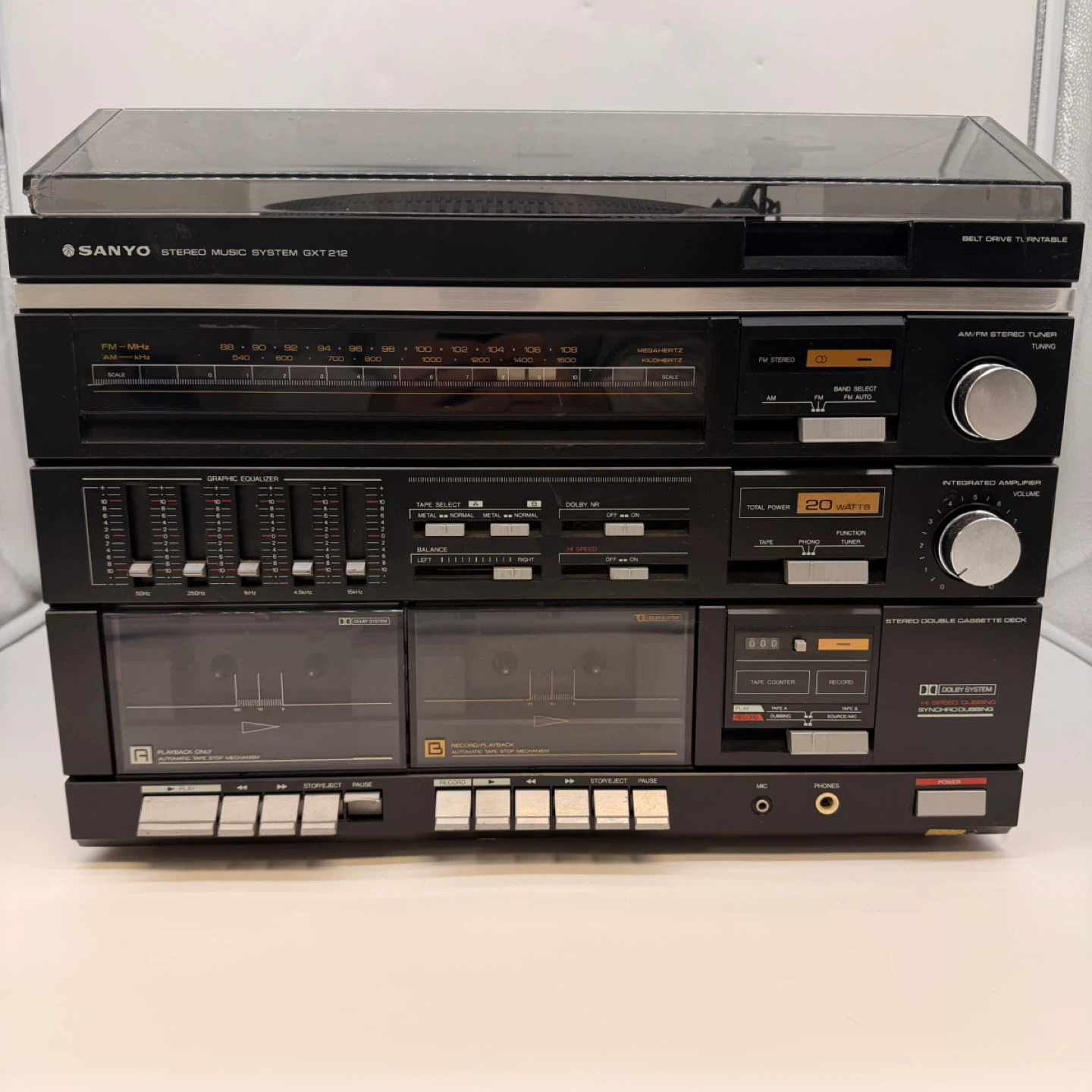 Vintage Sanyo GXT212 Stereo Music Player Cassette Radio