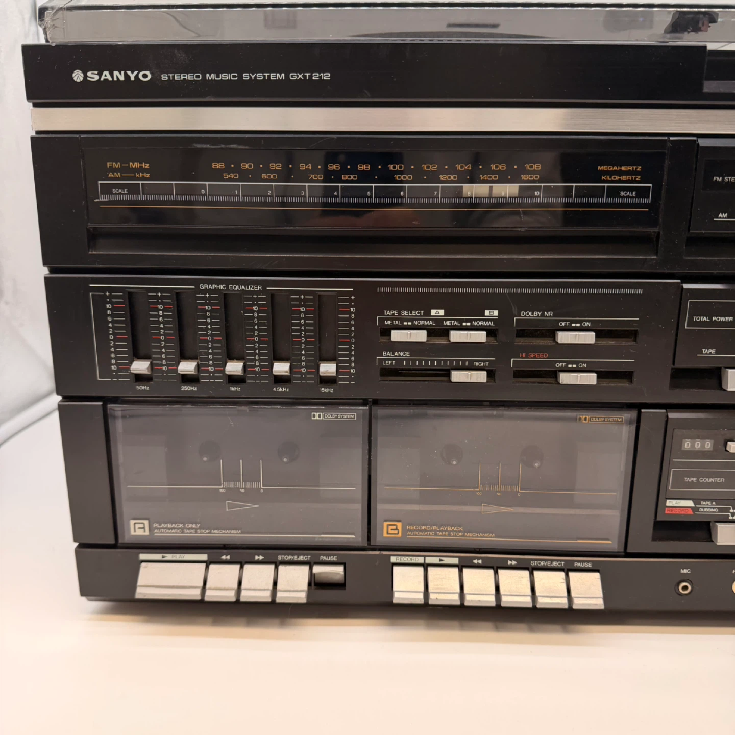 Vintage Sanyo GXT212 Stereo Music Player Cassette Radio - photo 2