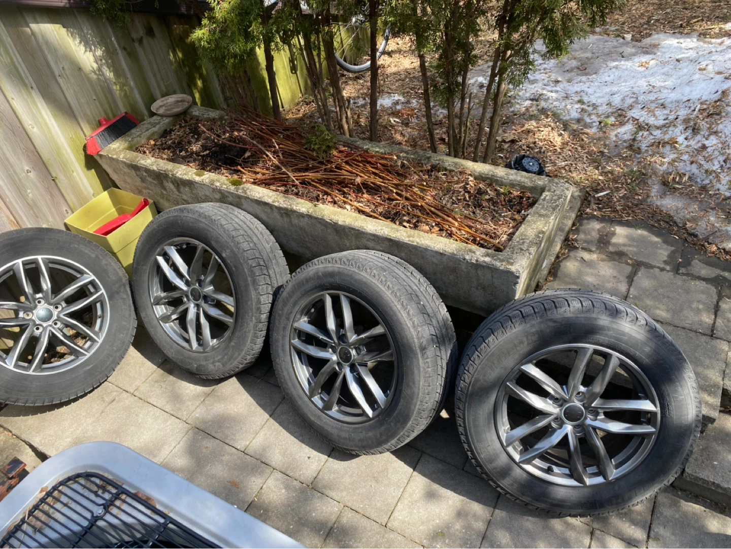 Set of 4 Alloy Wheels and Tires