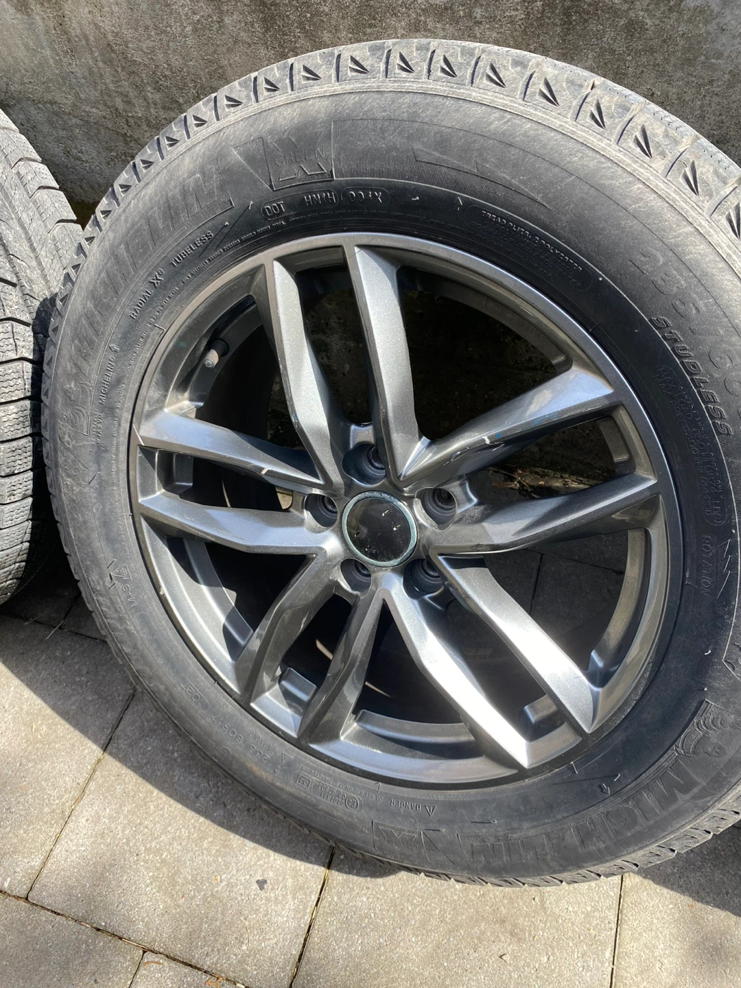 Set of 4 Alloy Wheels and Tires - photo 2