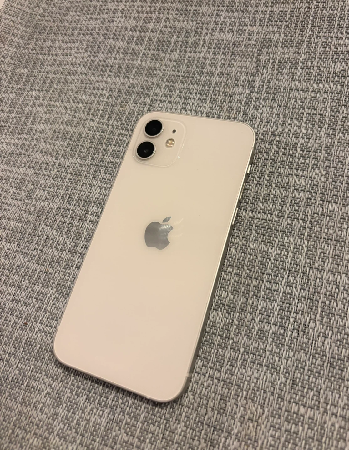 Apple iPhone 12 White