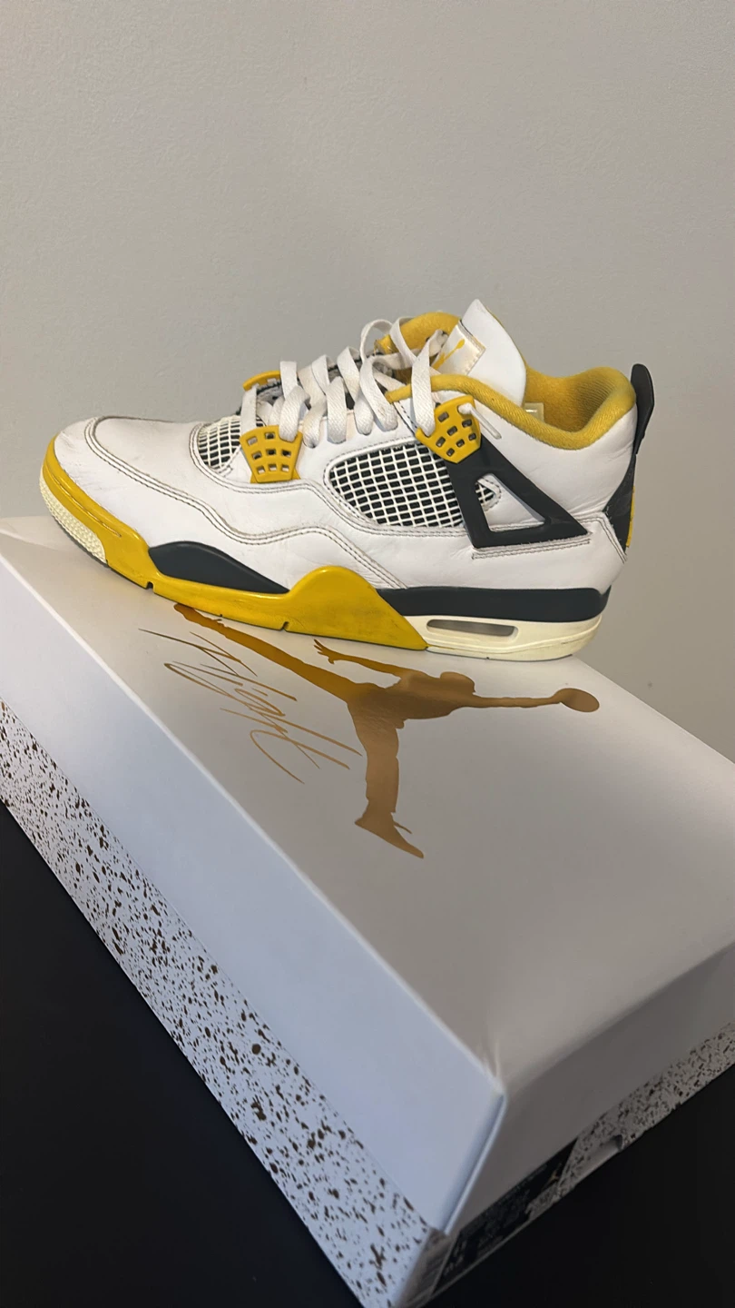 Jordan 4 Retro WMNS Air Jordan 4 Retro White/Coconut Milk - photo 2