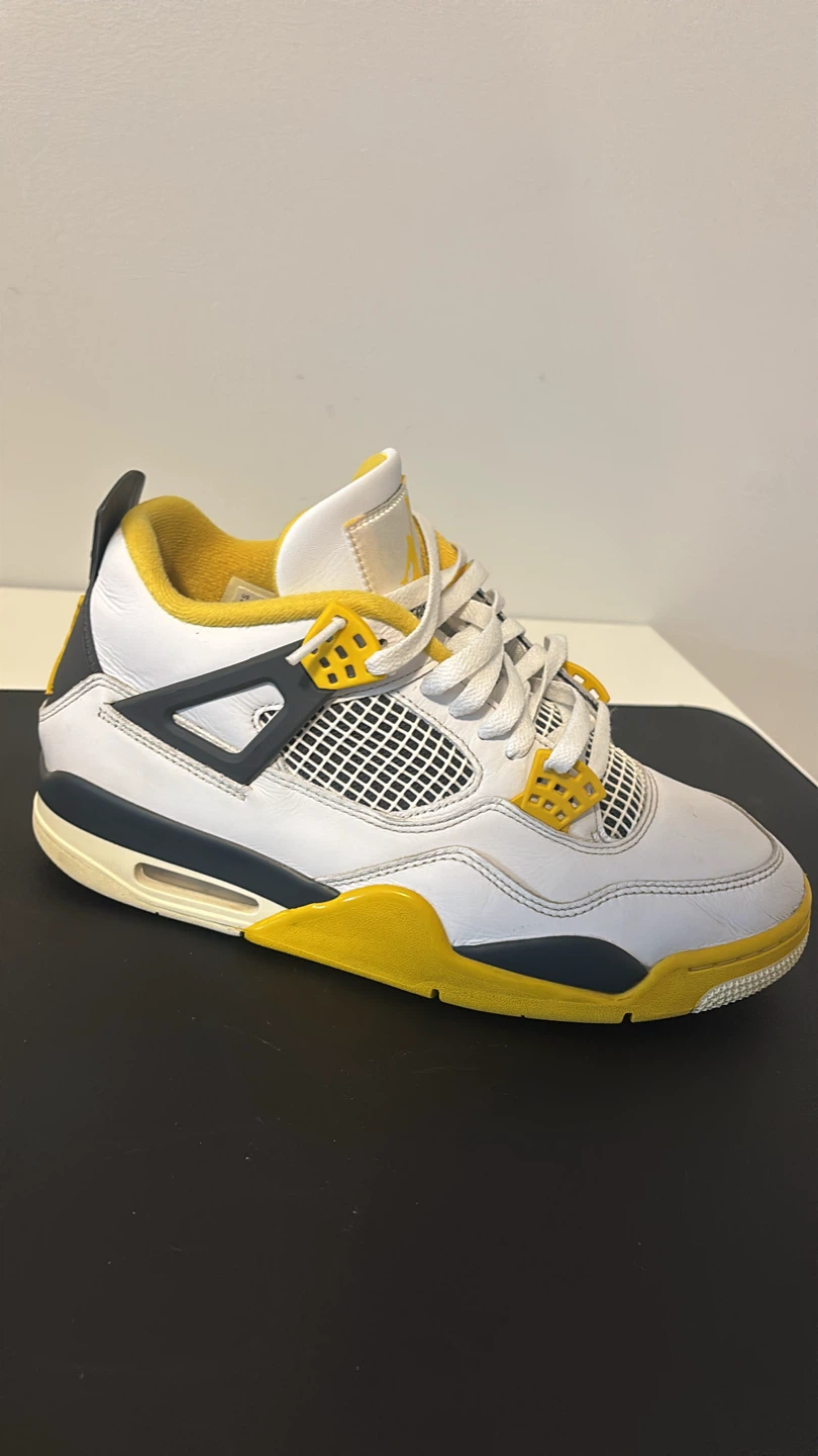 Jordan 4 Retro WMNS Air Jordan 4 Retro White/Coconut Milk