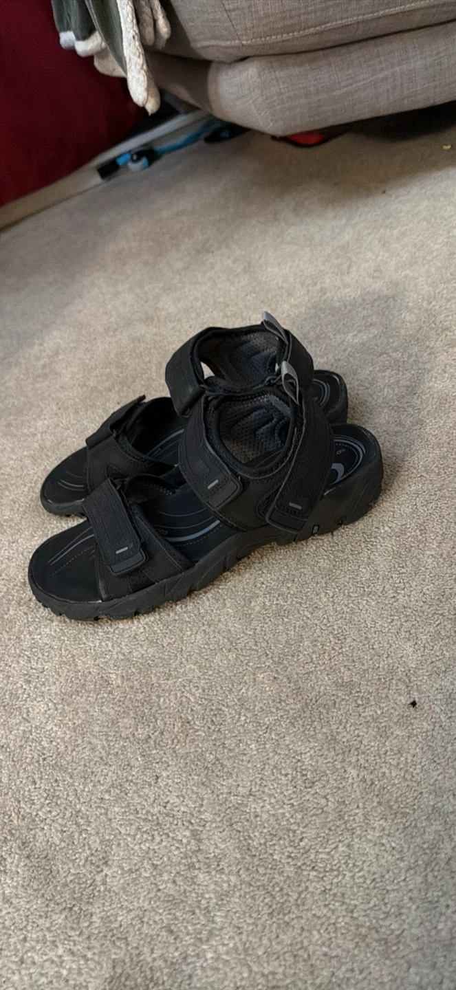 New Ozark Trail men’s sandals US 9 - photo 2