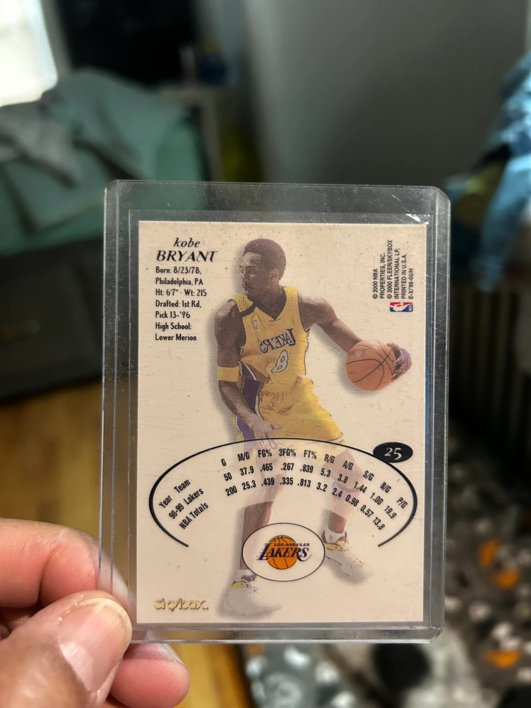 2000 Fleer Exclusive Kobe Bryant Basketball Card - photo 2