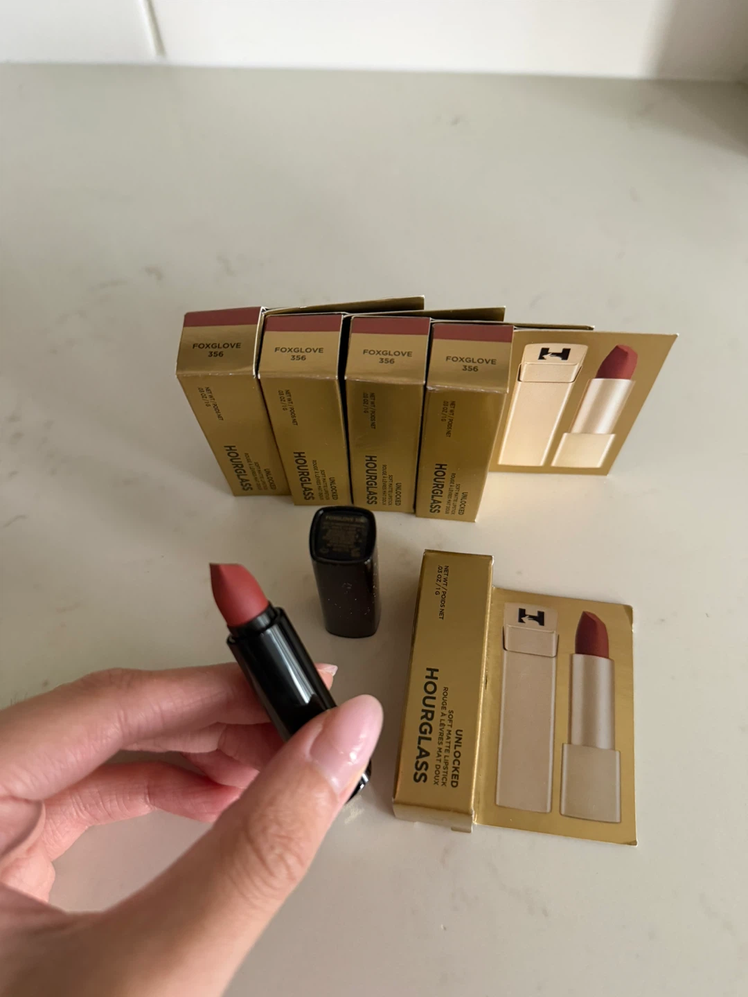 Hourglass Unlocked Satin Lipstick - Foxglove 356 - photo 2