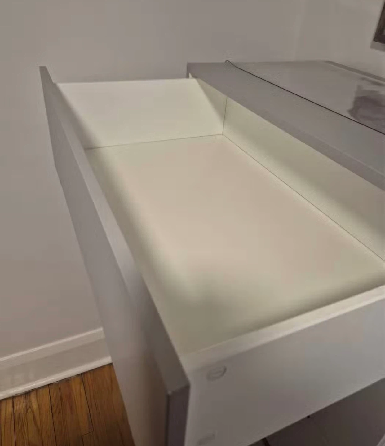 Grey 5-Drawer Dresser - photo 3