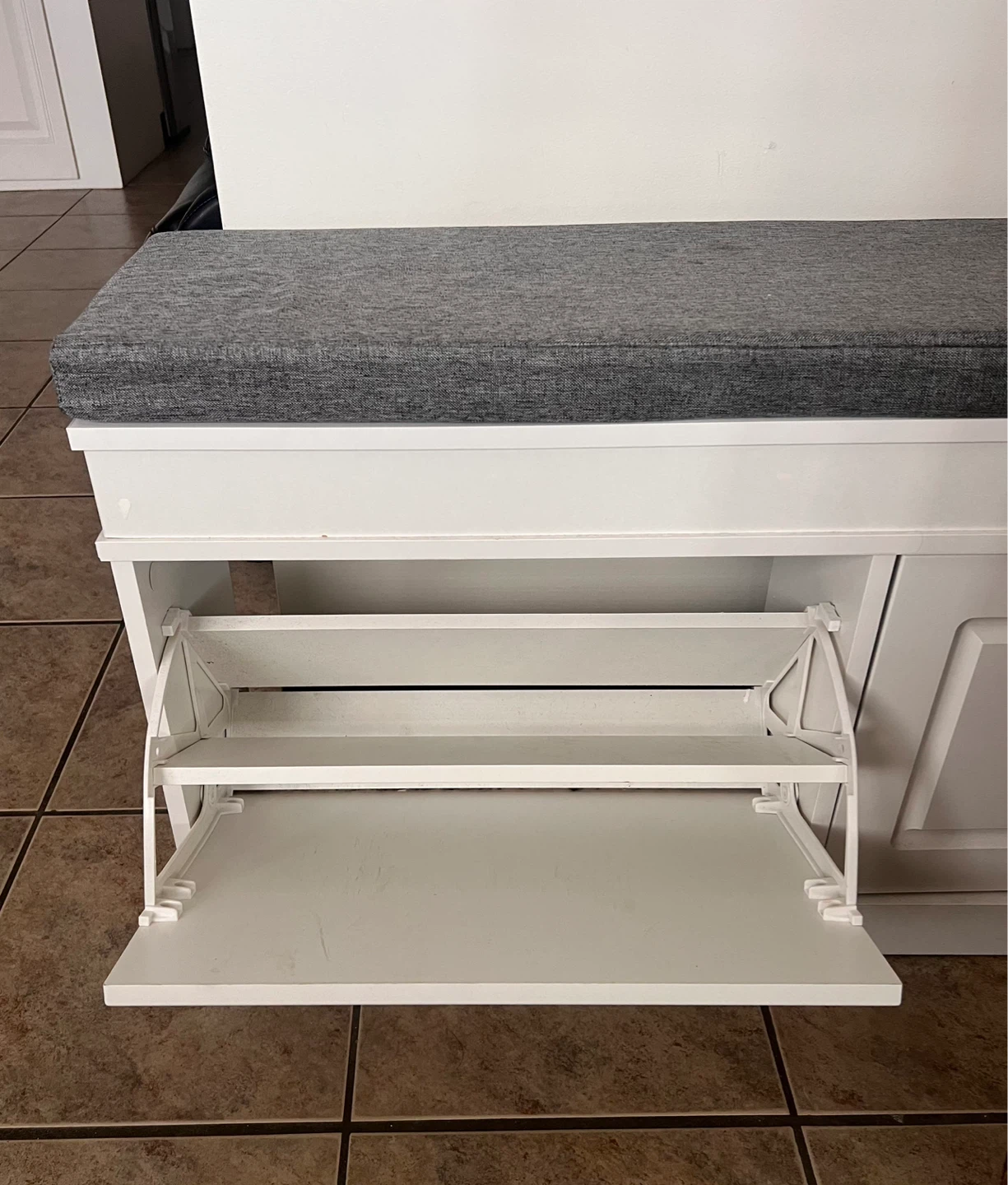 White Entryway Storage Bench with Grey Cushion - photo 3