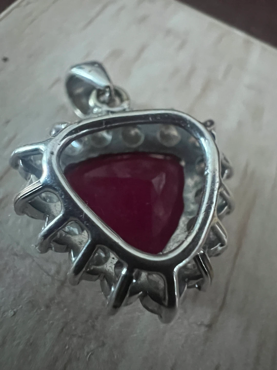18 k Heart-shaped Ruby and Diamond Pendant - photo 2