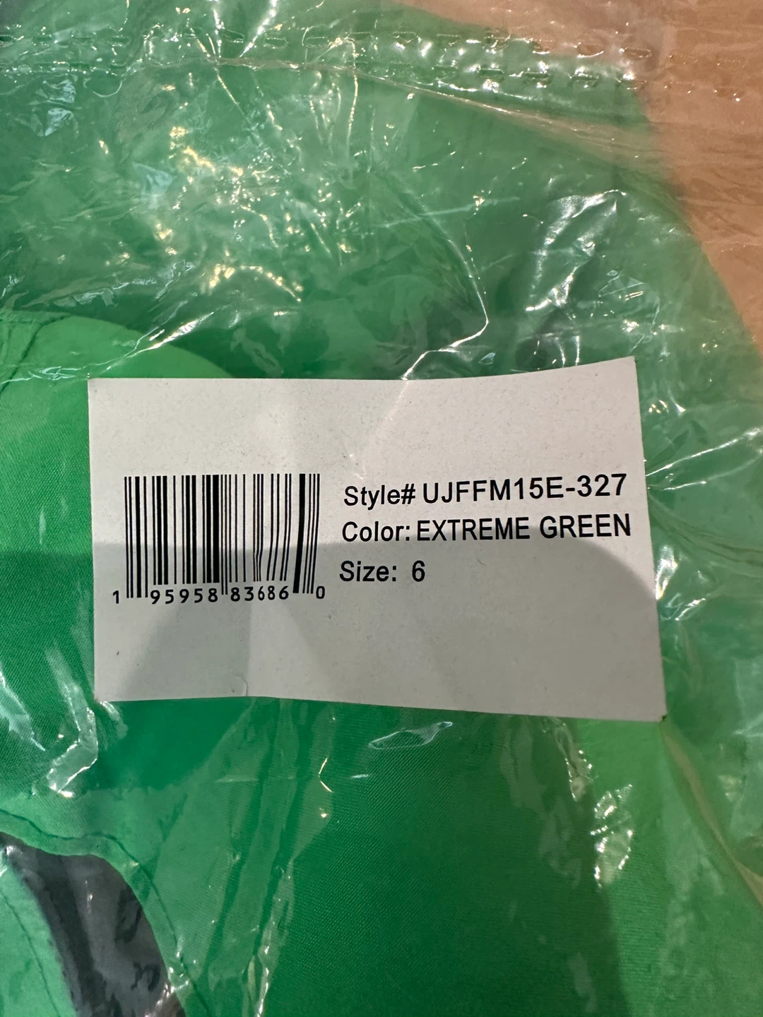 Under Armour Kids Winter Jacket Size 6 - photo 2