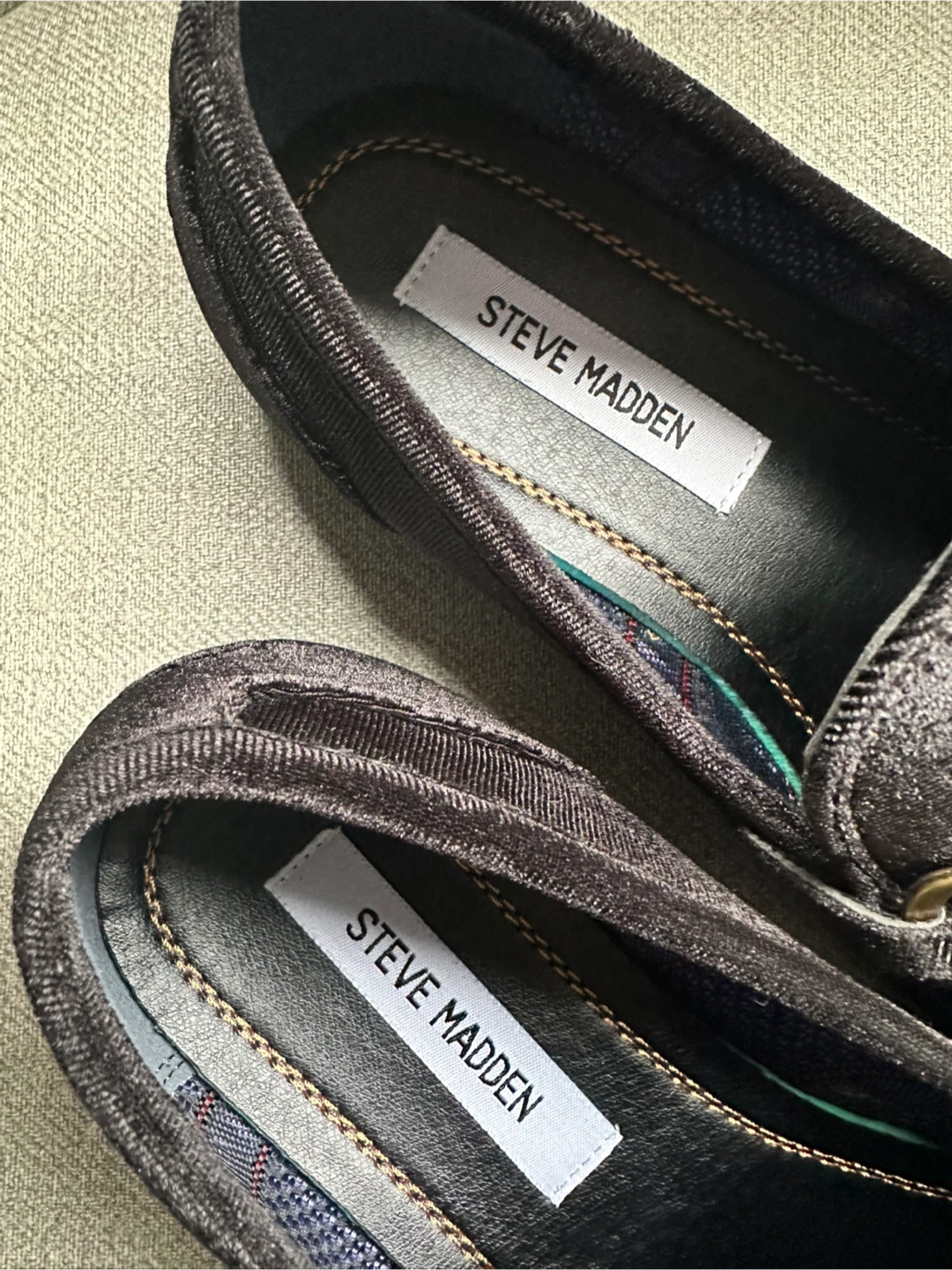 Steve Madden Black Velvet Loafers with Gold Buckle - photo 4