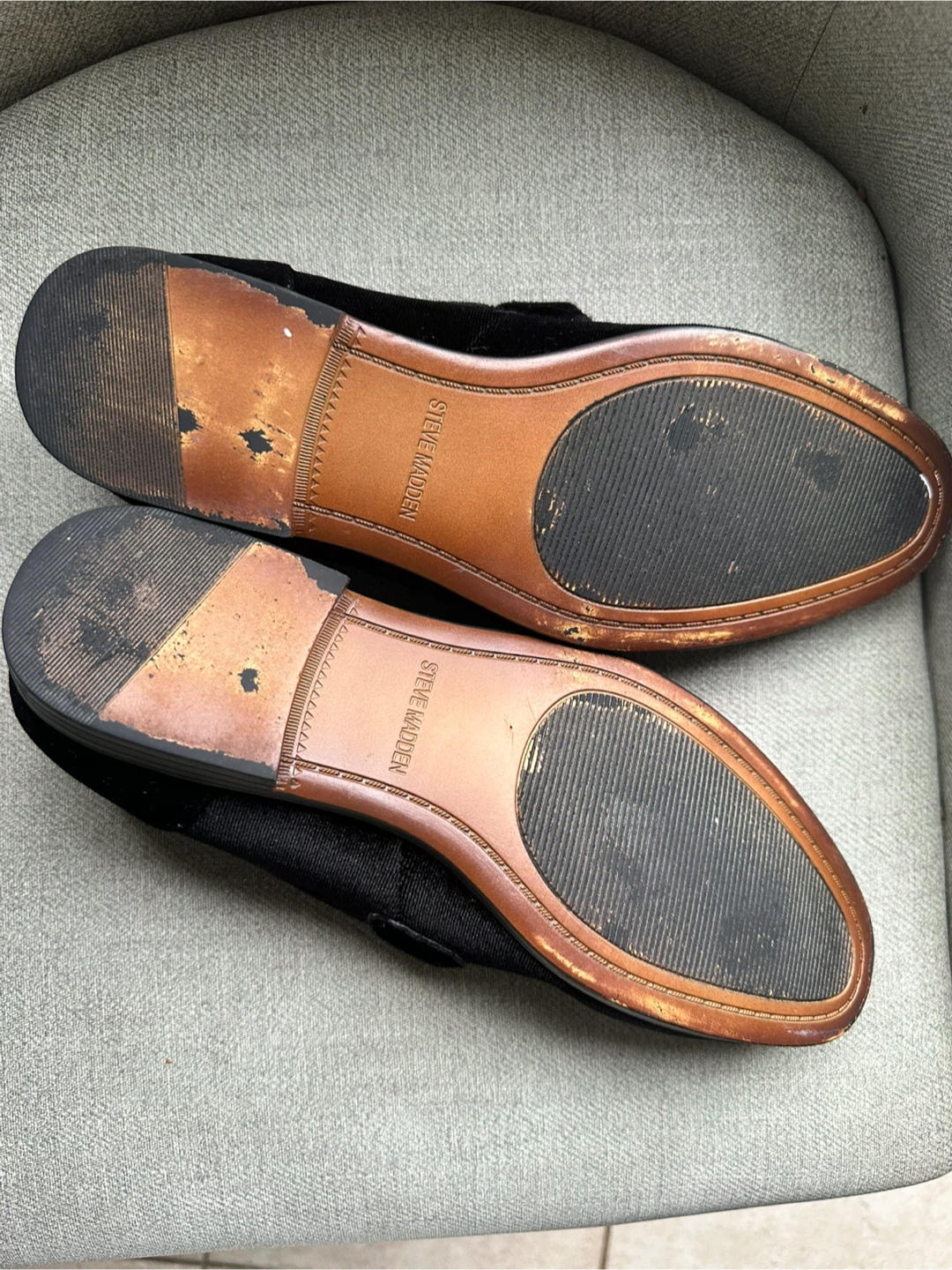 Steve Madden Black Velvet Loafers with Gold Buckle - photo 5