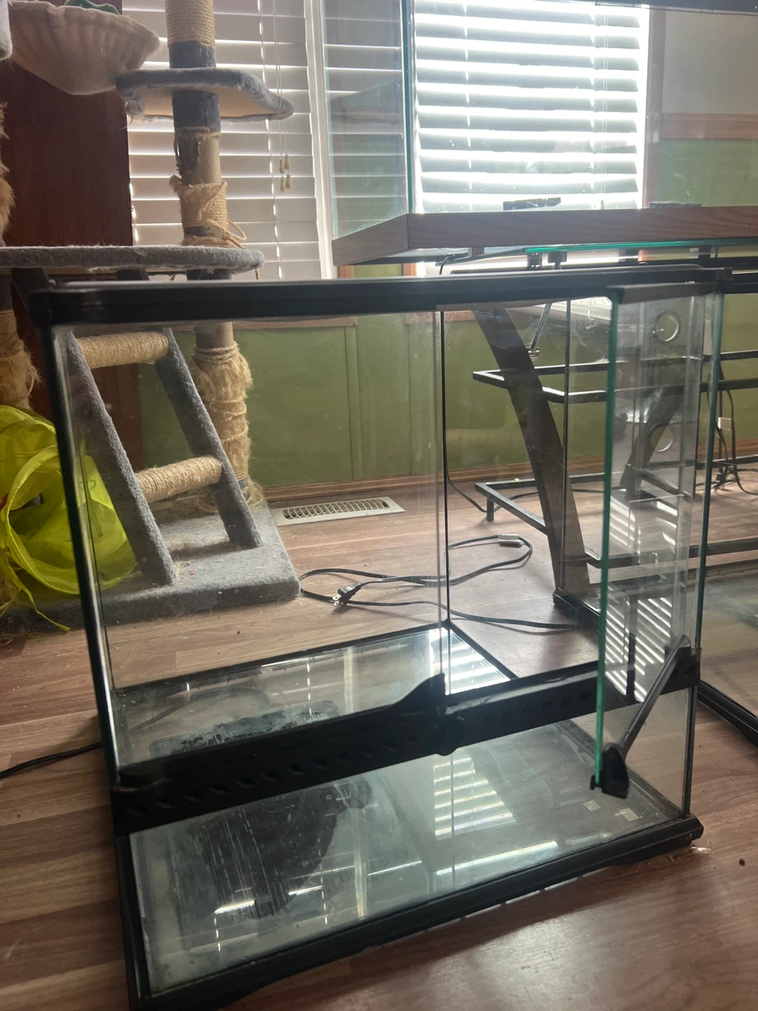 Glass Terrarium Tank - photo 2