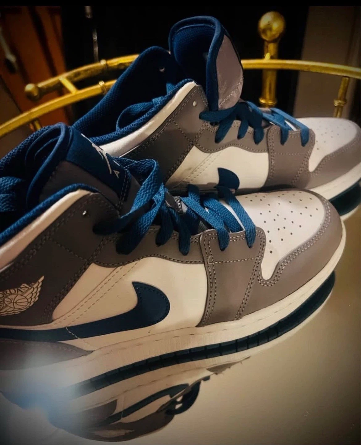 Jordan Air Jordan 1 Mid Sneakers Size 6.5Y/8W