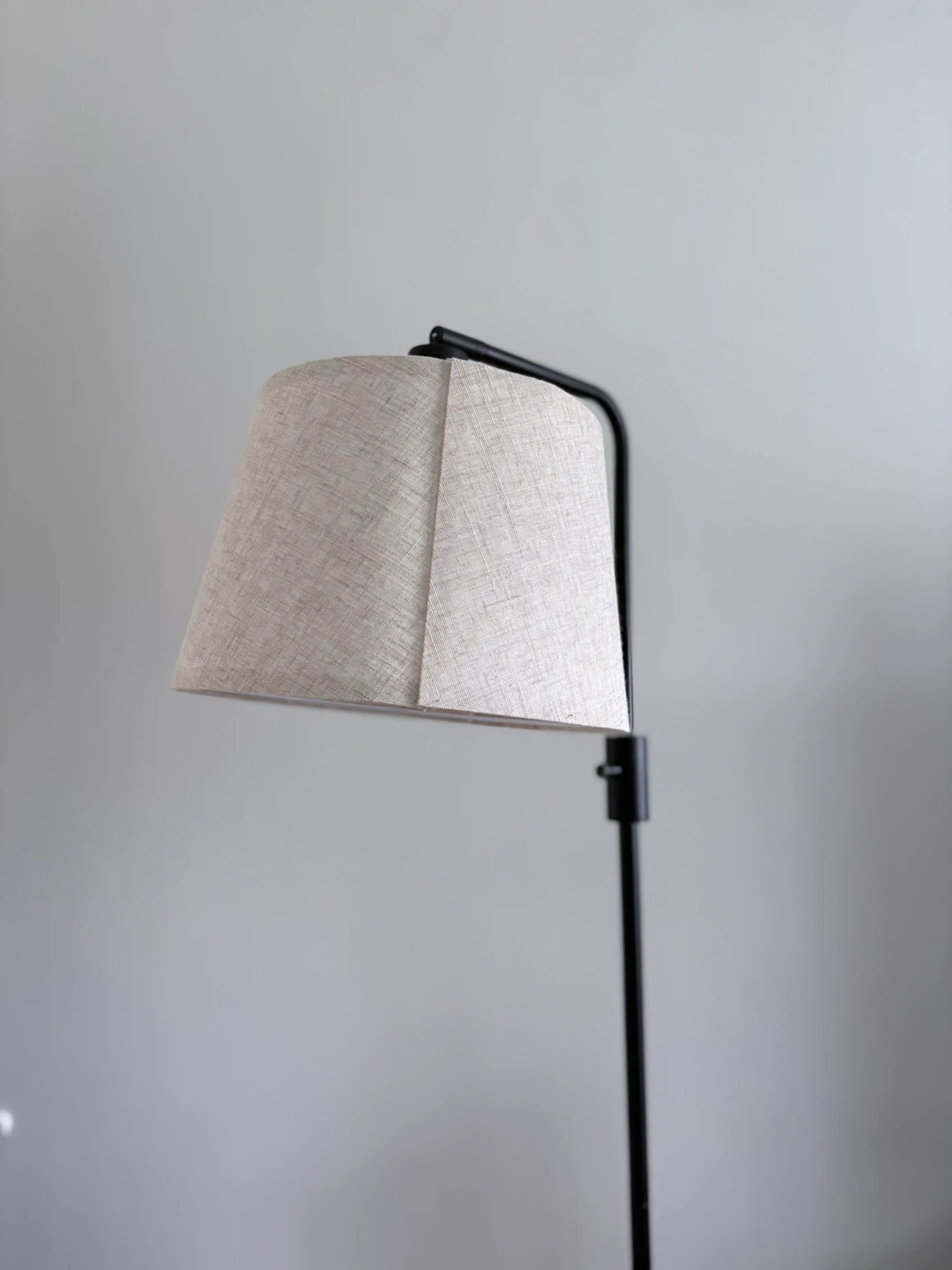 Floor Lamp with Beige Linen Shade - photo 2