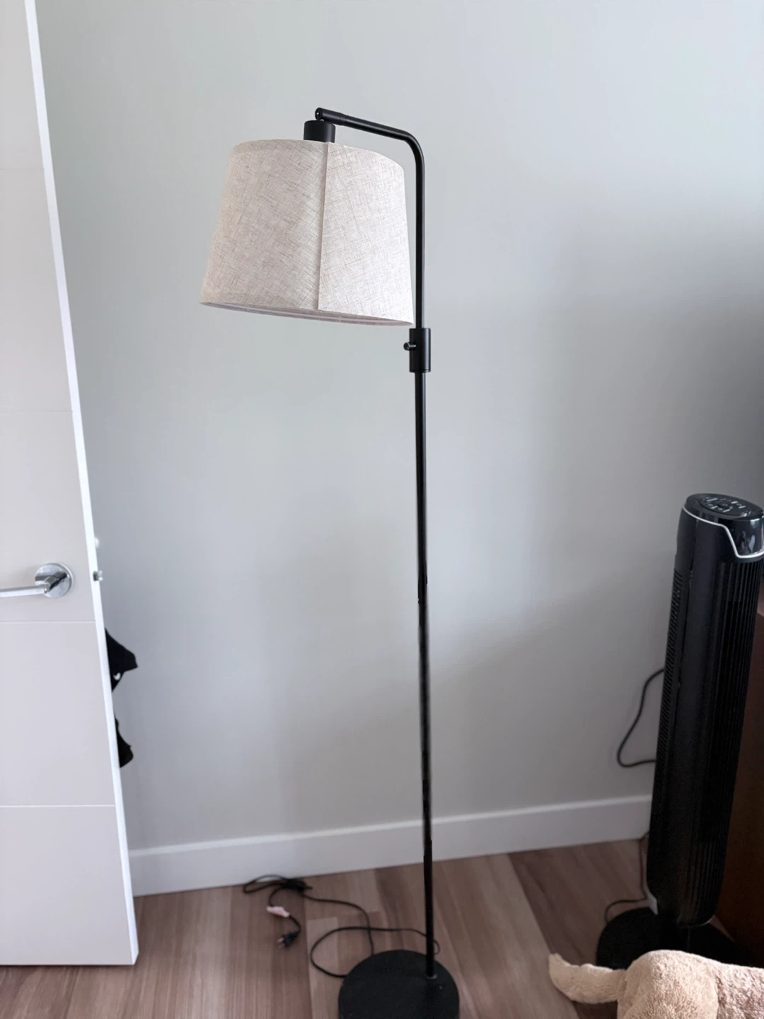 Floor Lamp with Beige Linen Shade - photo 4