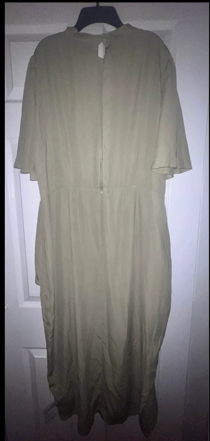 Elegant dress -New with Tags, Special Occasion. Size 16 - photo 2