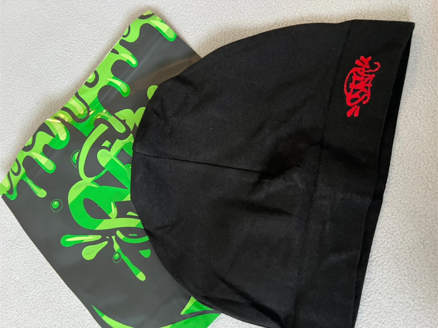 SYNA world Black Beanie with Slime Graphic - photo 2