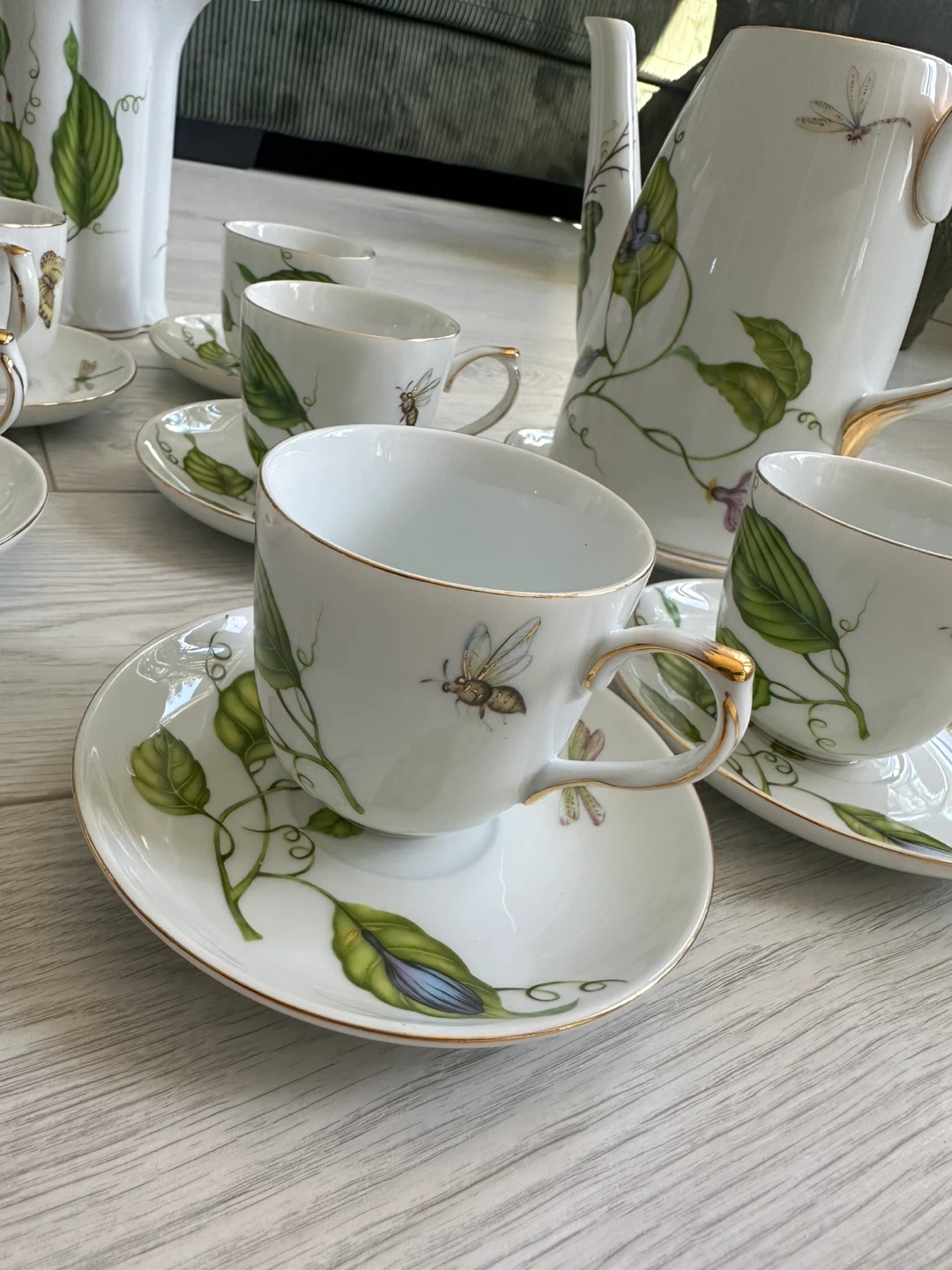 Vintage Porcelain Tea Set with Creamer and Teapot - photo 2