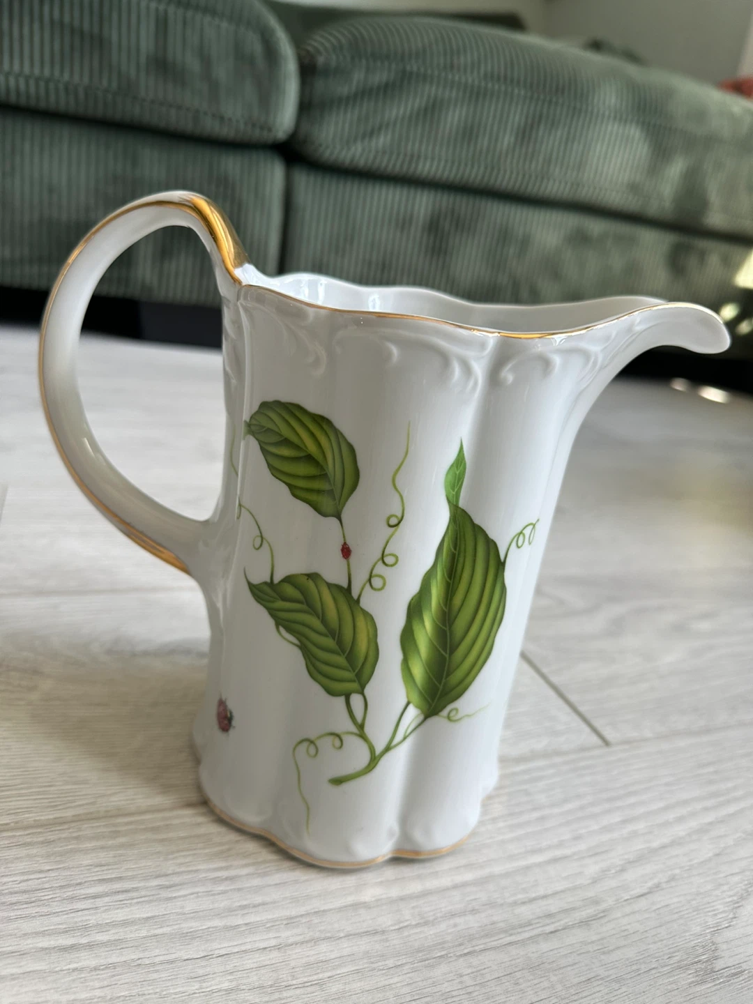 Vintage Porcelain Tea Set with Creamer and Teapot - photo 4