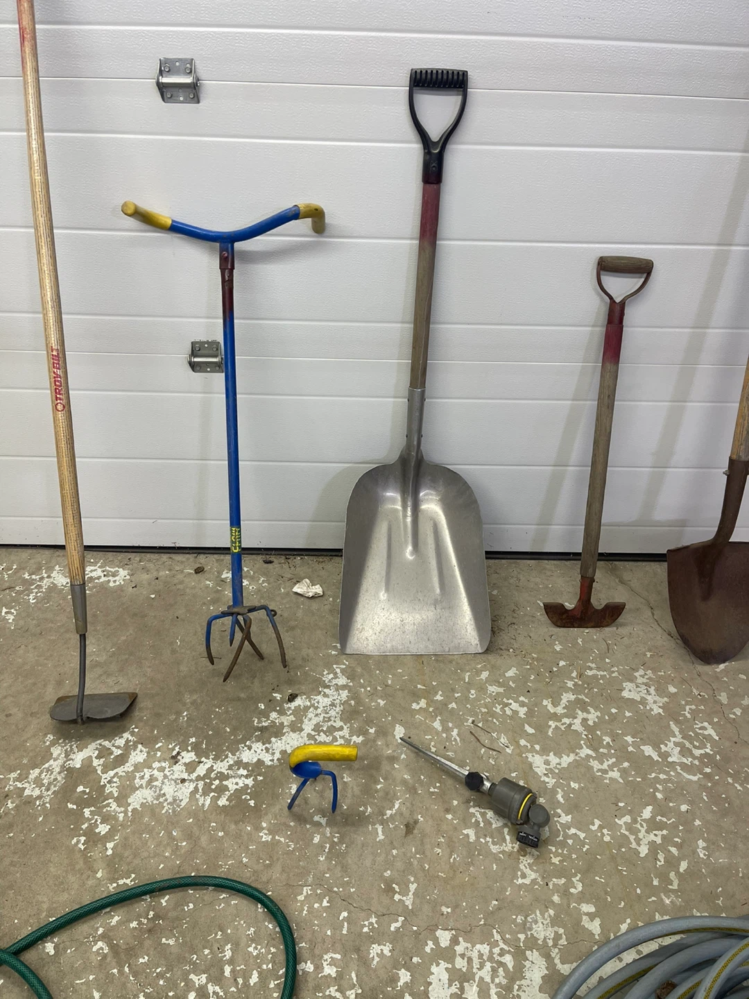 Gardening Tool Assortment: Shovels, Hoes, and Hoses - photo 2