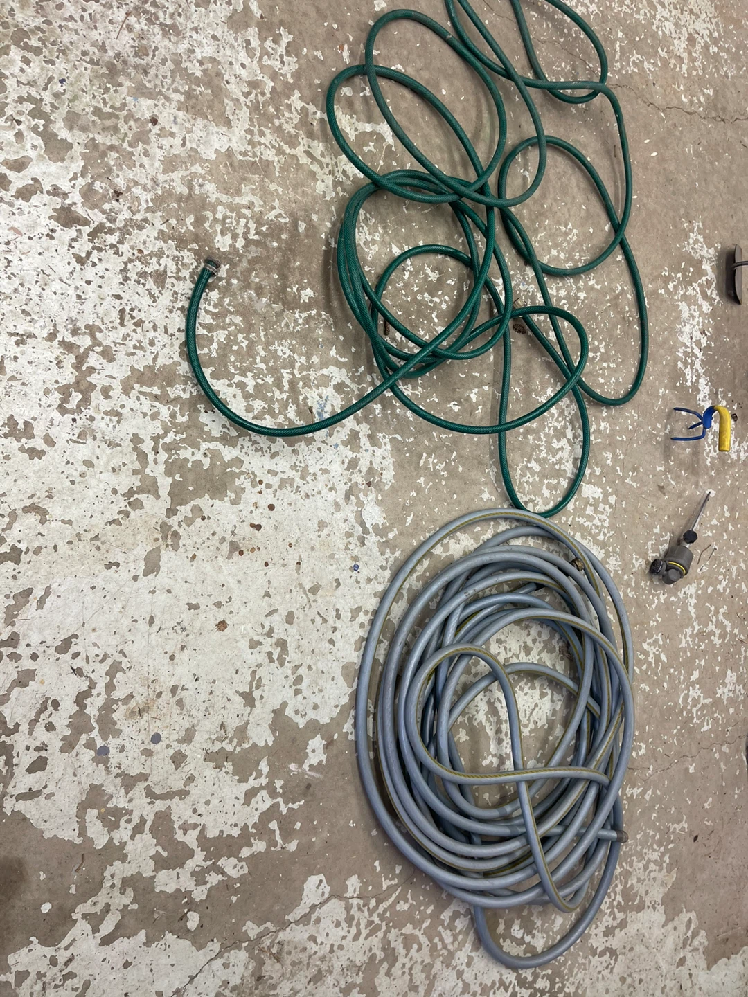 Gardening Tool Assortment: Shovels, Hoes, and Hoses - photo 4