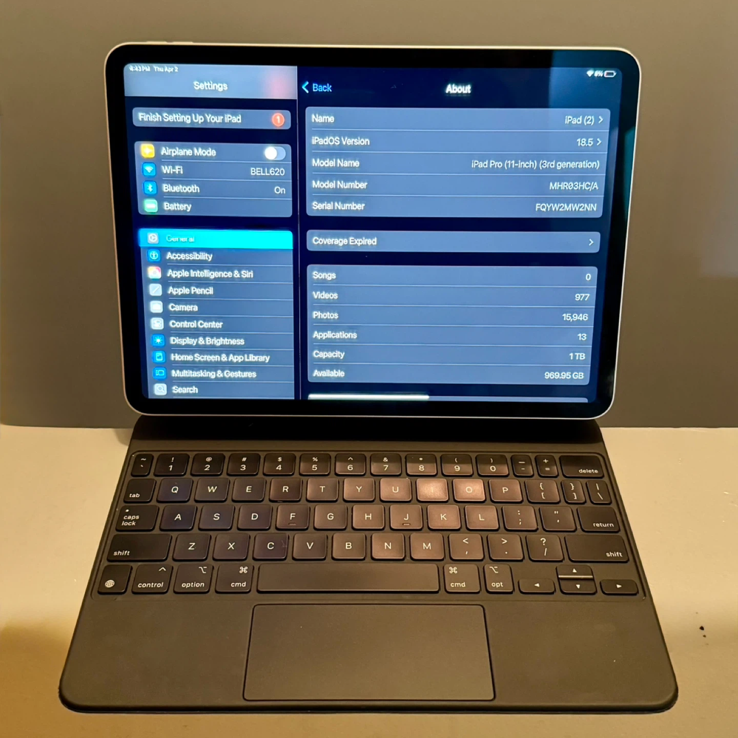 iPad Pro 11” M1 3rd Gen (1TB) + Magic Keyboard - photo 2