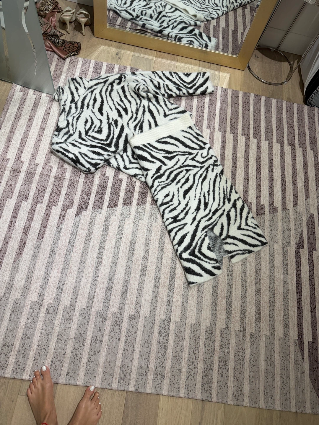 Women's Zebra Print Knit Sweater and Pants Set - photo 2