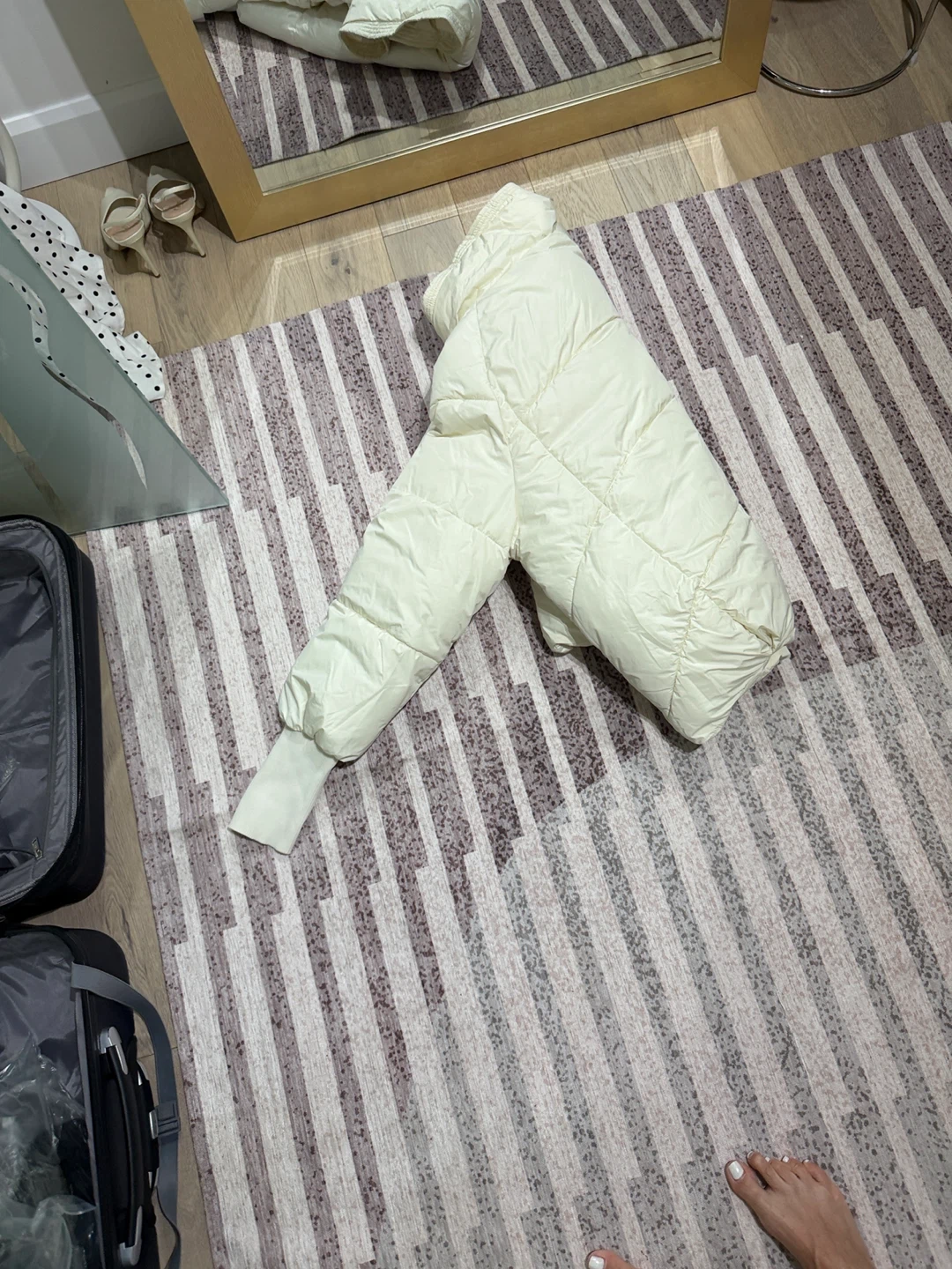Cream Puffer Jacket - Size M - photo 2
