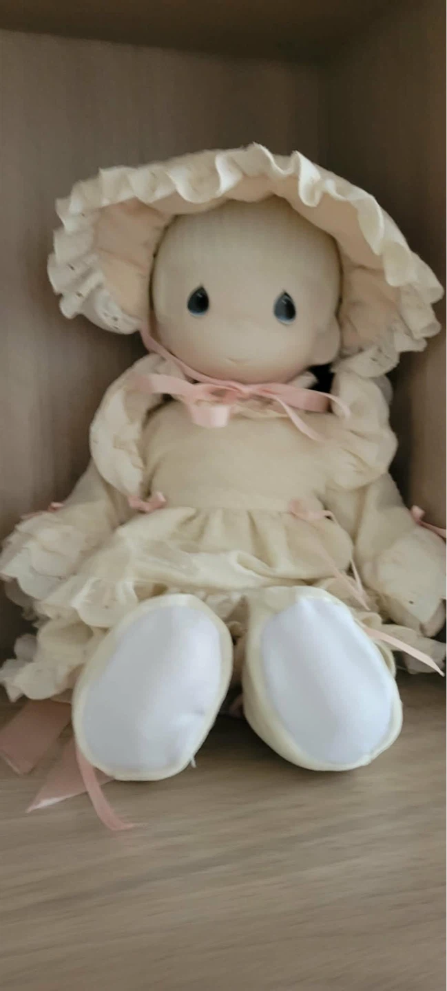Precious Moments Doll - photo 2
