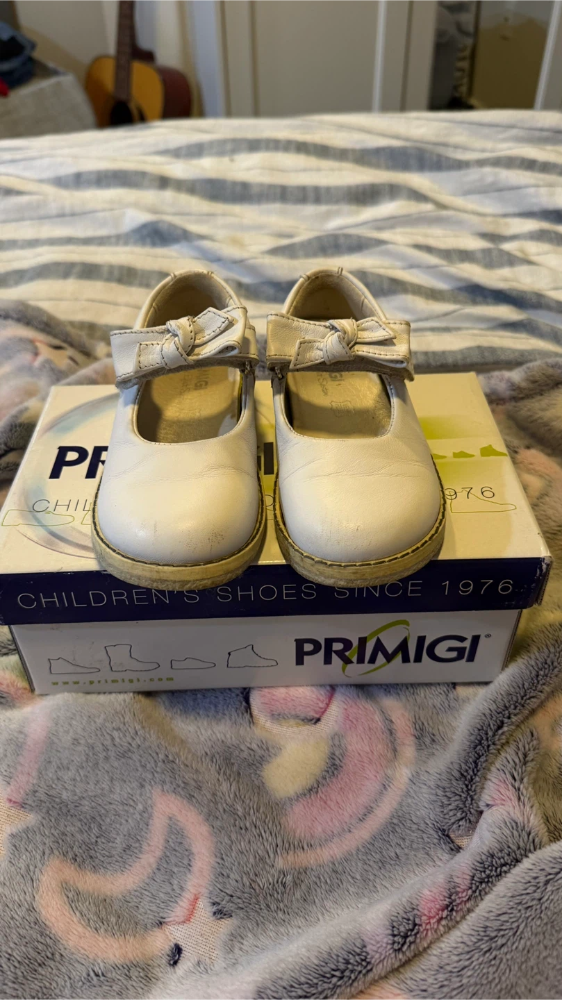 Primigi White Mary Jane Shoes - Size 25