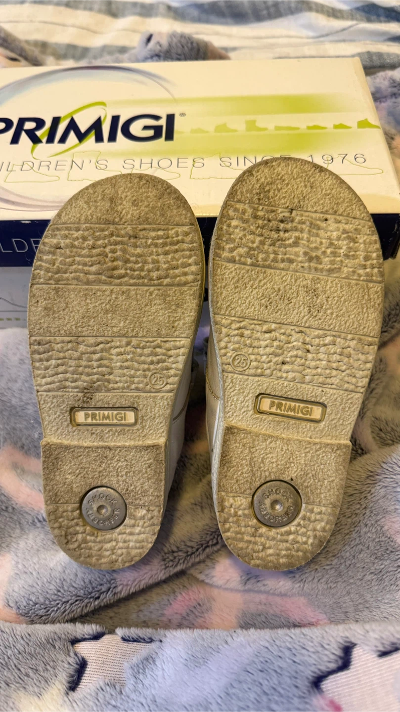 Primigi White Mary Jane Shoes - Size 25 - photo 5