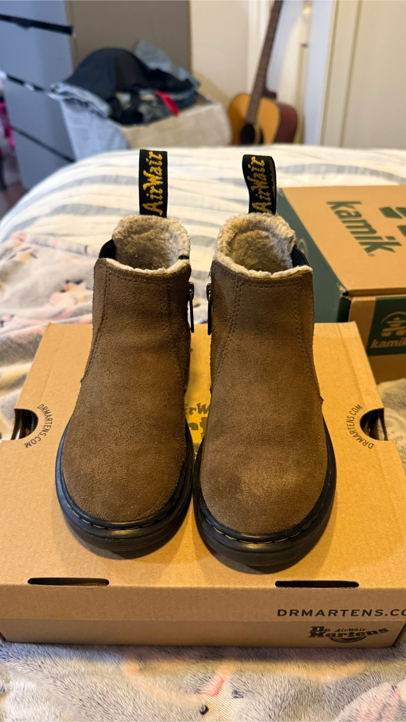 Dr. Martens 2976 Leonore J Kids Boots - Dark Khaki