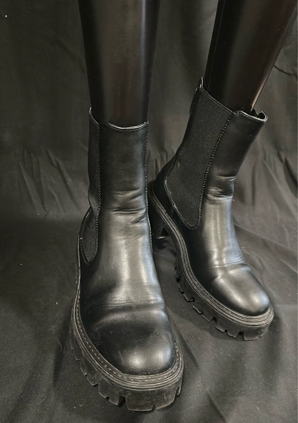 Black Chunky Chelsea Boots