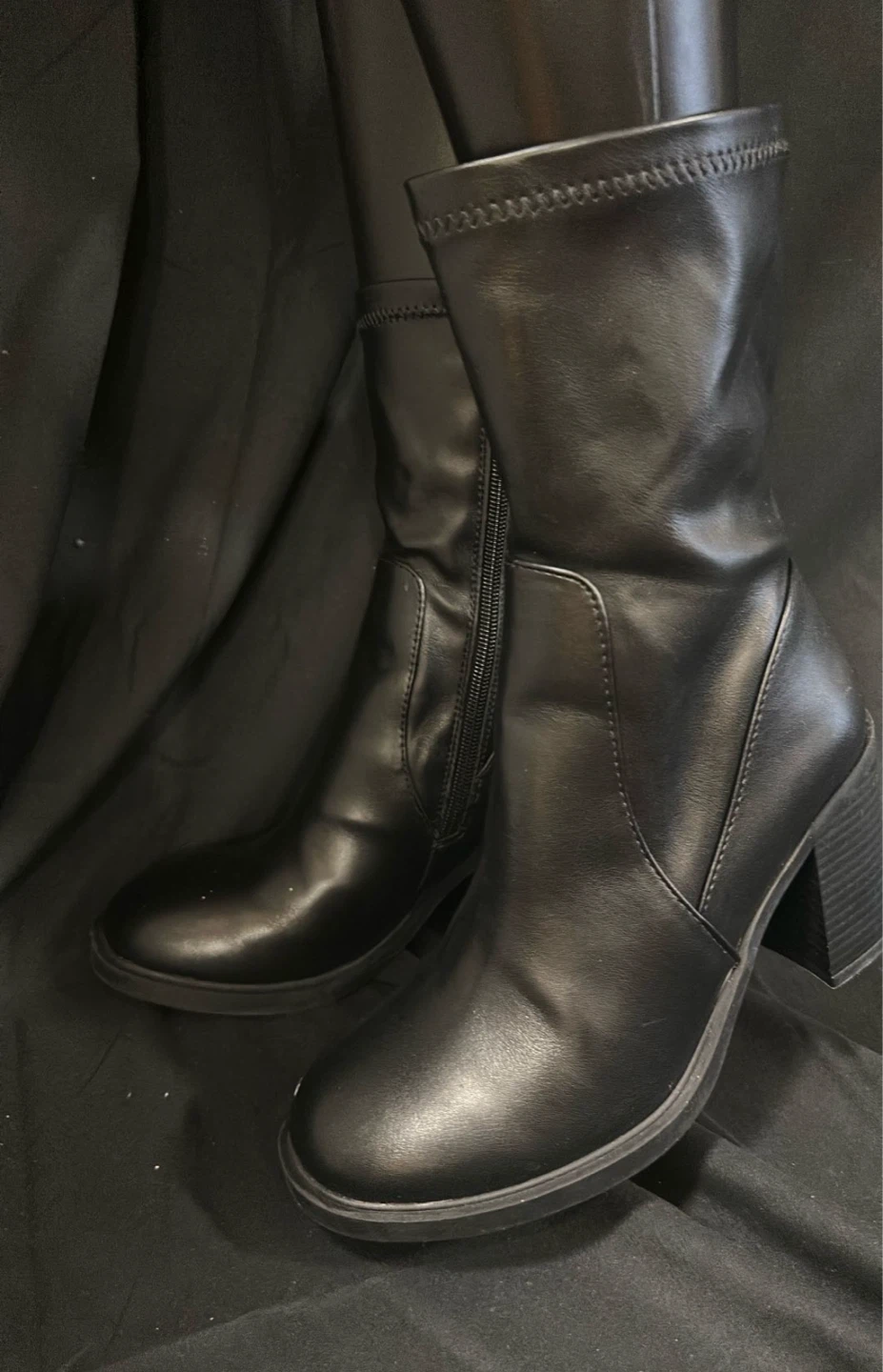 Black Heeled Boots - photo 3