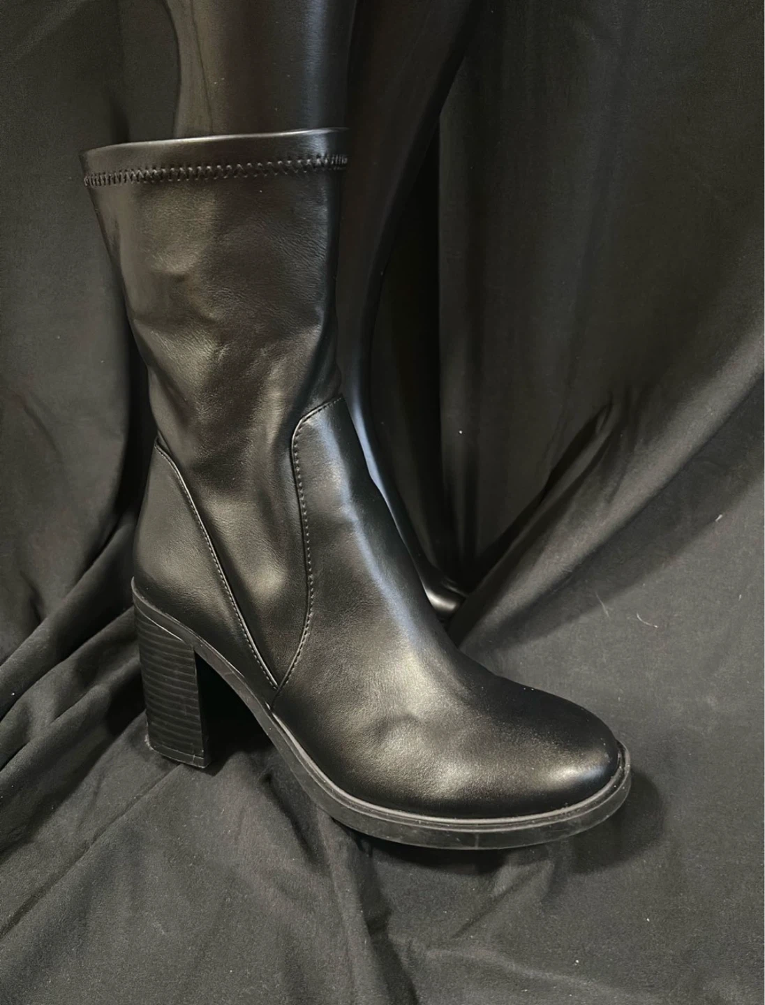 Black Heeled Boots - photo 4