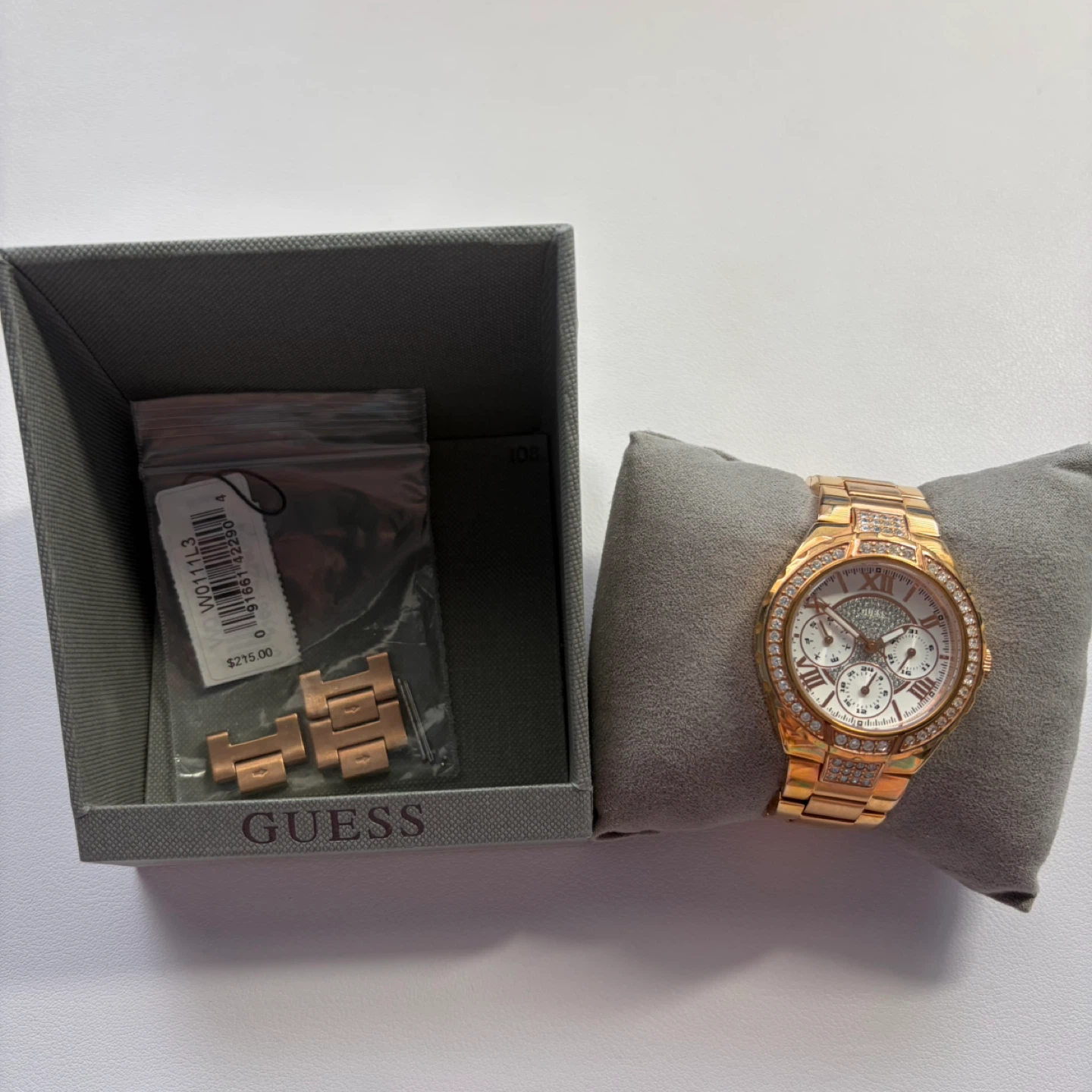 Guess women's watch W0111L3 - photo 2