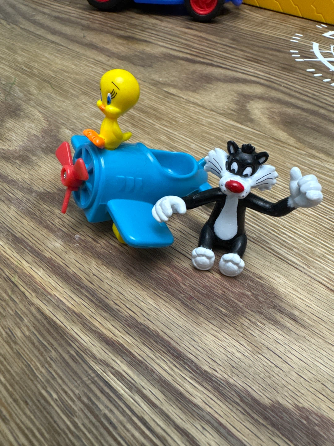 1989 happy meal Looney Tunes - photo 2