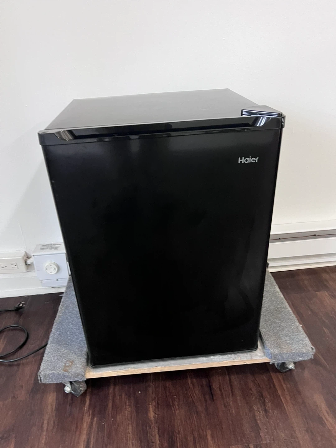 Haier Mini Fridge