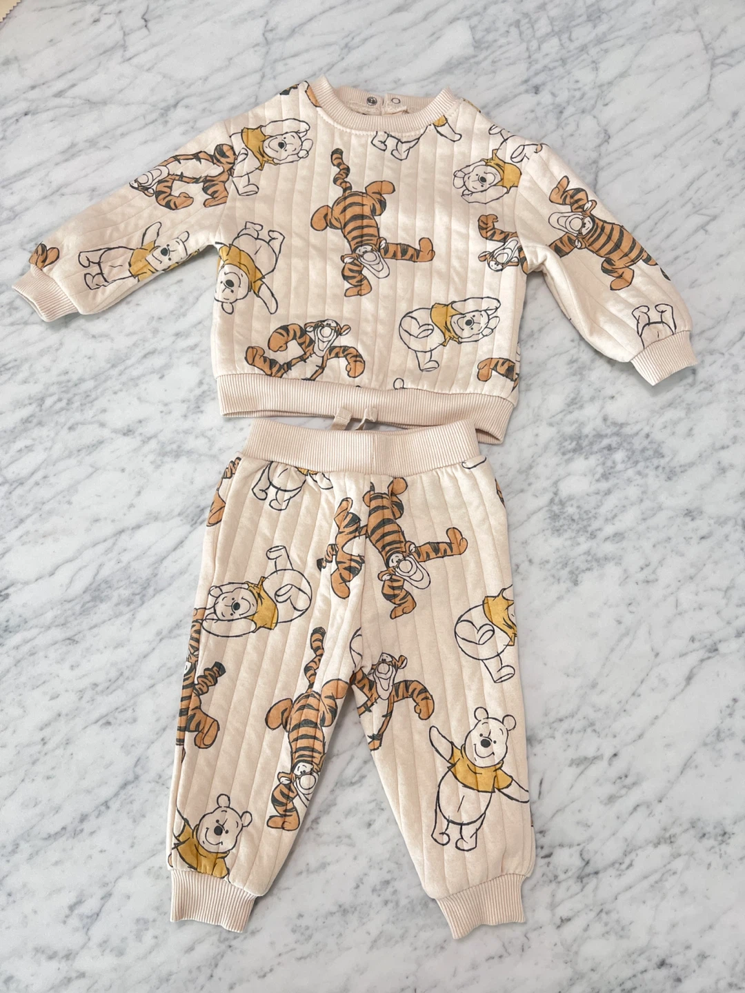 JOE FRESH Baby Winnie the Pooh Outfit 0-3M