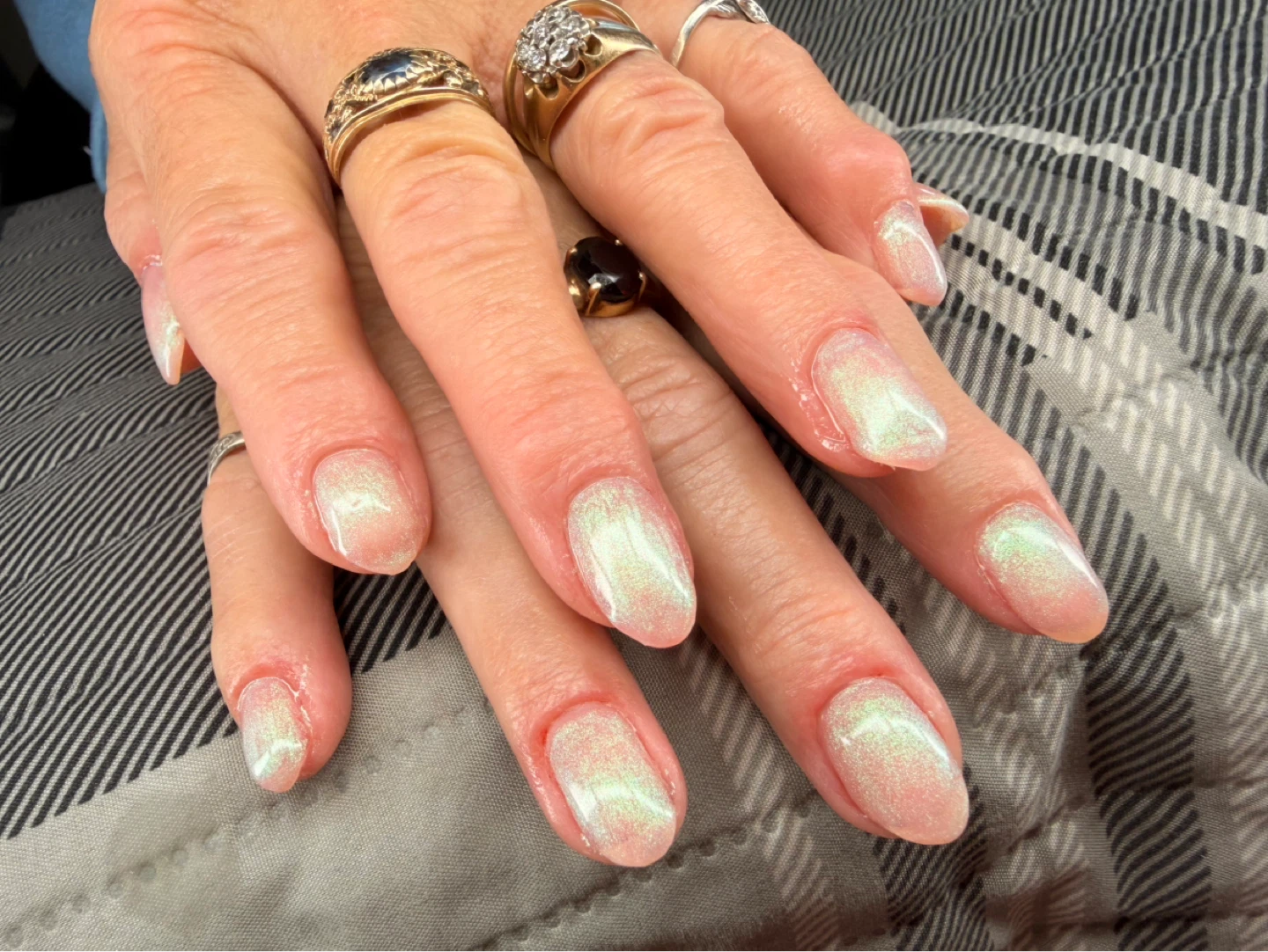 Pearlescent Shimmer - photo 2
