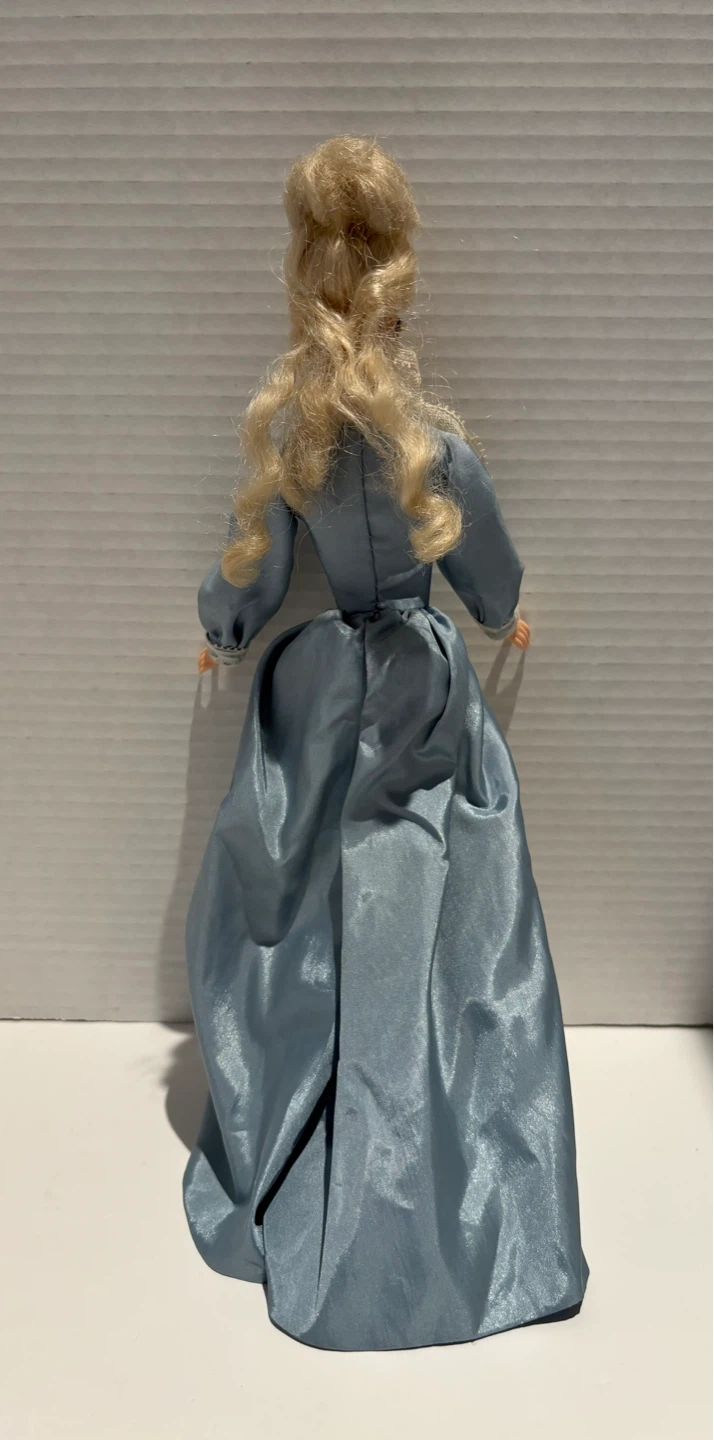 Barbie Vintage 2002 Dolls Of The World Princess Of Danish Court - photo 5